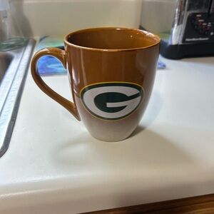 Green Bay Packers 16 oz. Coffee mug.